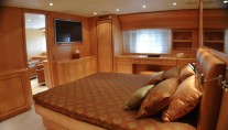 HARD WORK II -   Master Cabin